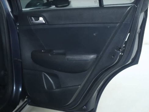 Used 2018 Kia Sportage LX w/ LX Technology Package FWD image 31