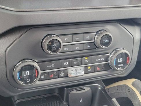 New 2025 Ford Bronco Badlands AWD/4WD image 21