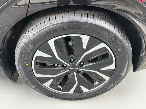 Used 2023 Kia EV6 GT-Line w/ GT-Line Suede Seat Package RWD image 11