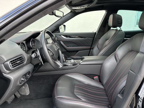 Used 2022 Maserati Levante GT AWD/4WD image 9