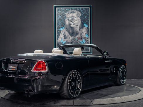 Used 2018 Rolls-Royce Dawn RWD image 19