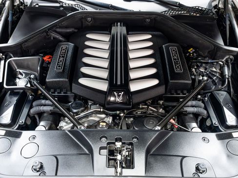 Used 2015 Rolls-Royce Wraith RWD image 53