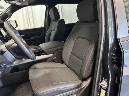 New 2026 RAM 1500 Express AWD/4WD image 8
