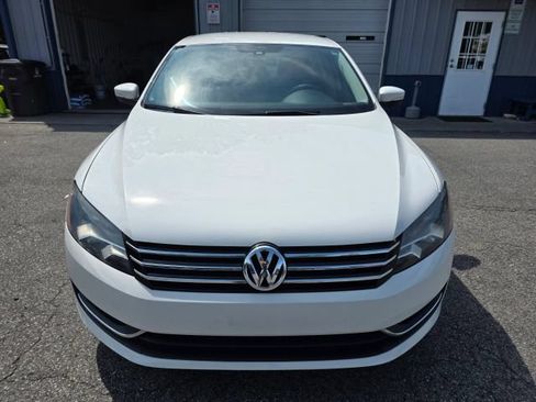 Used 2013 Volkswagen Passat 2.5 S FWD image 2