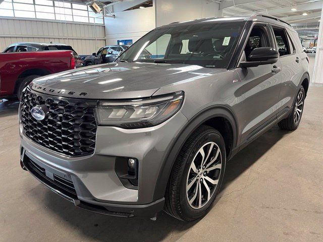 Used 2025 Ford Explorer ST-Line AWD/4WD image 7