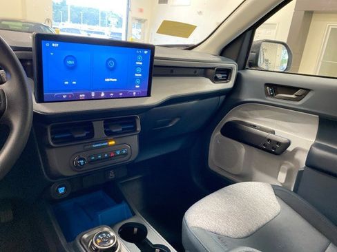 New 2025 Ford Maverick XLT image 12