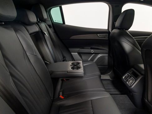 Used 2024 Maserati Grecale GT image 26