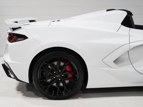 Used 2026 Chevrolet Corvette Stingray Convertible w/ Z51 Performance Package RWD image 22