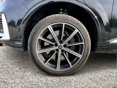 Used 2022 Audi SQ7 Premium Plus w/ SQ7 Executive Package image 9