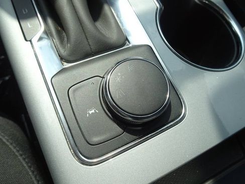 Used 2024 Chevrolet Blazer LT w/ Convenience Package FWD image 18