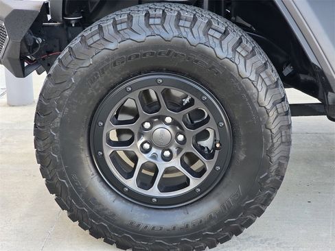 Used 2023 Jeep Wrangler Unlimited Sport image 10