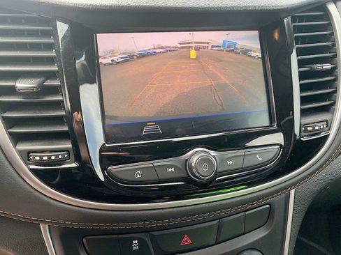 Certified 2022 Chevrolet Trax LT w/ Midnight Edition image 14