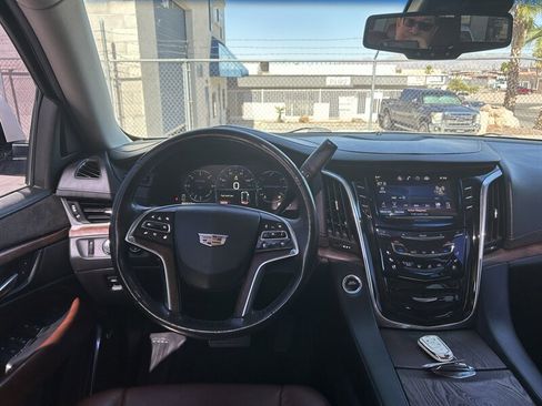 Used 2015 Cadillac Escalade Premium AWD/4WD image 13