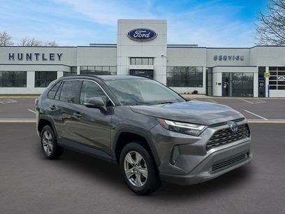 Used 2022 Toyota RAV4 XLE w/ XLE Grade Weather Package