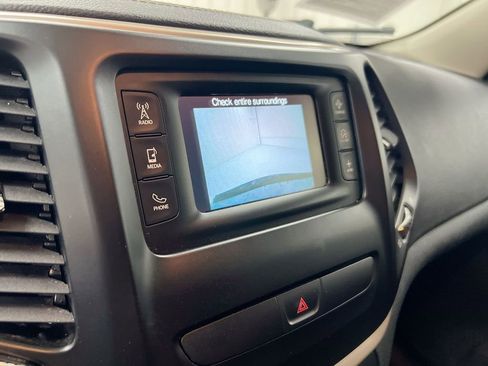 Used 2018 Jeep Cherokee Latitude w/ Altitude Package AWD/4WD image 15