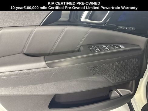 Certified 2025 Kia Carnival SX Prestige FWD image 19