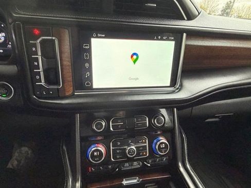 Used 2023 GMC Yukon Denali Ultimate AWD/4WD image 18