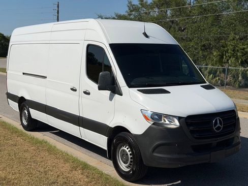 Used 2023 Mercedes-Benz Sprinter 2500 image 6