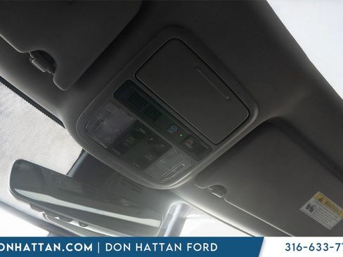 Used 2022 Honda Pilot Touring image 14