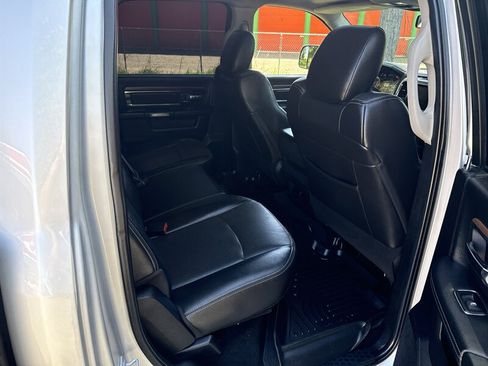 Used 2015 RAM 1500 Laramie w/ Convenience Group AWD/4WD image 17