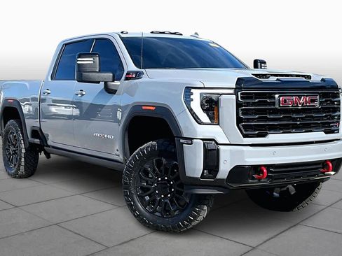 Used 2025 GMC Sierra 2500 AT4 w/ AT4 Premium Plus Package image 2