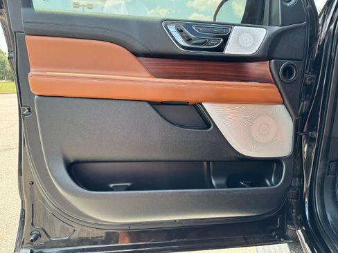 Used 2021 Lincoln Navigator Reserve RWD image 6