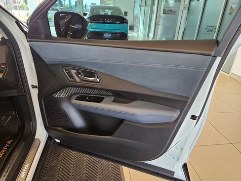 Used 2023 Nissan Ariya image 25