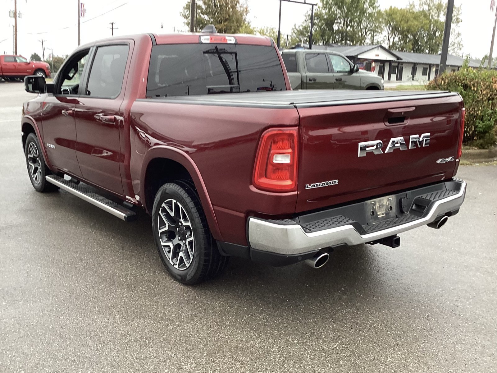 Used 2025 RAM 1500 Laramie AWD/4WD image 7