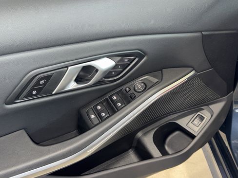 Used 2025 BMW 330i Sedan image 18