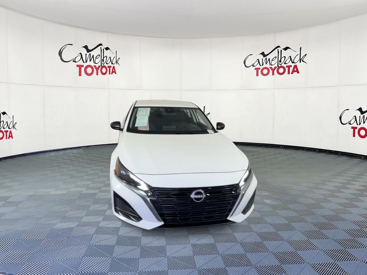 Used 2025 Nissan Altima 2.5 SV FWD image 6