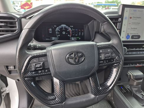 Used 2022 Toyota Tundra Limited image 9