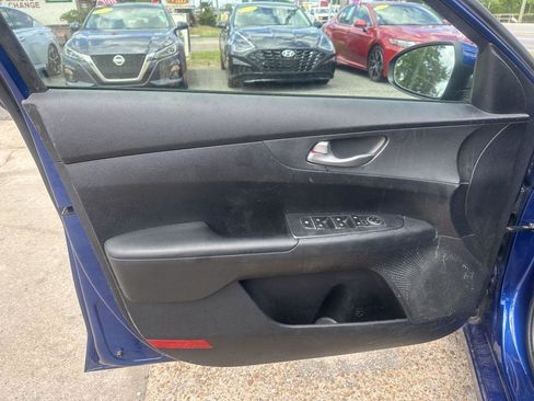 Used 2019 Kia Forte LXS FWD image 10