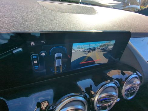 Certified 2025 Mercedes-Benz GLA 250 image 7