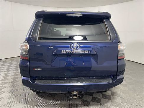 Certified 2018 Toyota 4Runner SR5 Premium AWD/4WD image 6