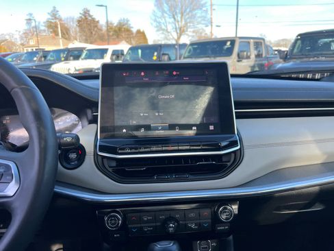 Used 2024 Jeep Compass Limited w/ Sun and Sound Group image 25