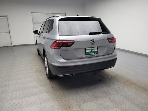 Used 2020 Volkswagen Tiguan S image 6
