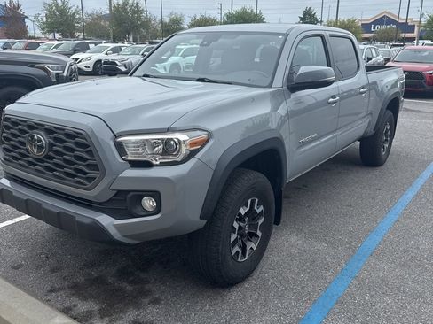 Used 2021 Toyota Tacoma TRD Off-Road w/ TRD Premium Off Road Package image 3