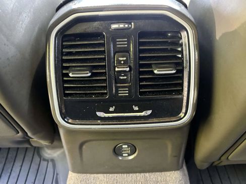 Used 2017 Porsche Macan image 12