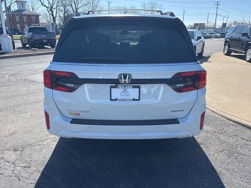 Certified 2025 Honda Odyssey Touring image 3