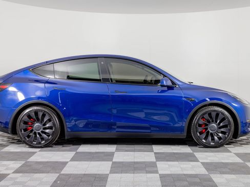 Used 2022 Tesla Model Y Performance AWD/4WD image 9