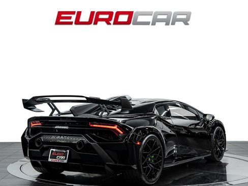 Used 2022 Lamborghini Huracan STO RWD image 5