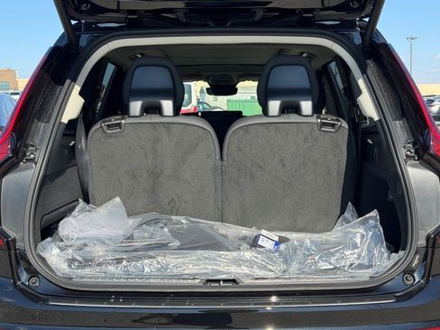 New 2026 Volvo XC90 B6 Plus w/ Protection Package Premier AWD/4WD image 15