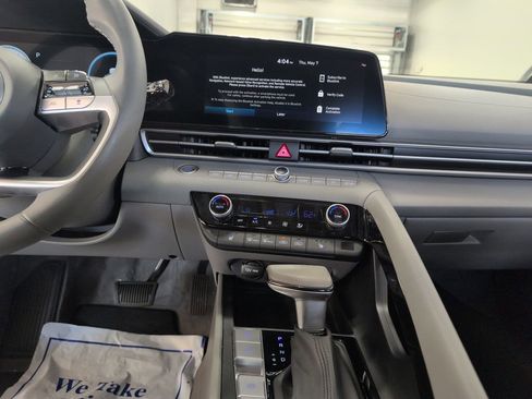 Certified 2023 Hyundai Elantra SEL w/ Convenience Package FWD image 19