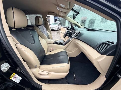 Used 2010 Toyota Venza AWD w/ Convenience Pkg image 71