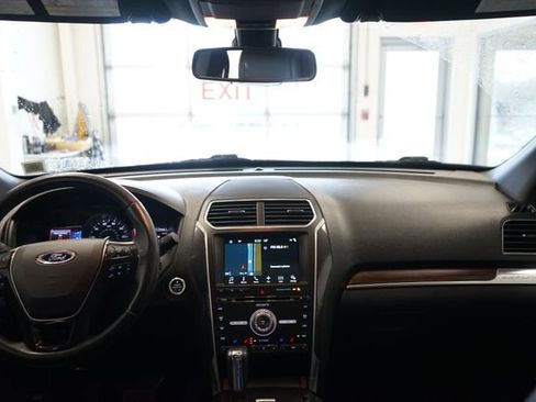 Used 2017 Ford Explorer Limited w/ Equipment Group 301A image 31