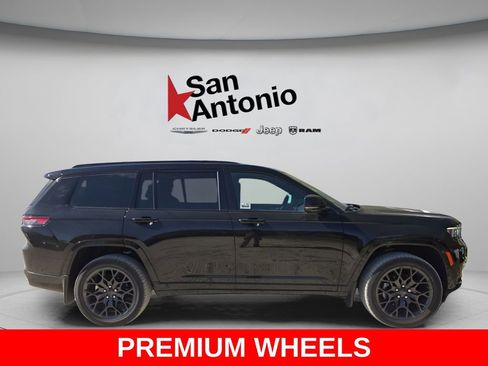 New 2025 Jeep Grand Cherokee L Summit w/ Obsidian Package AWD/4WD image 10