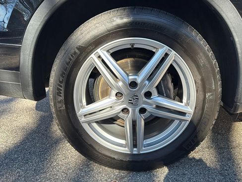 Used 2017 Porsche Cayenne image 12