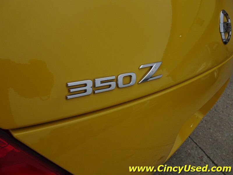 Used 2005 Nissan 350Z Enthusiast RWD image 25