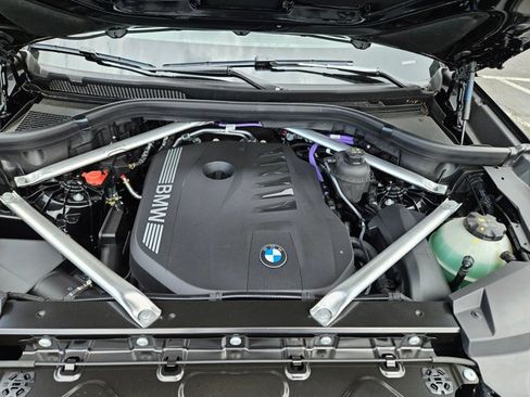 New 2026 BMW X5 xDrive40i w/ M Sport Package AWD/4WD image 16