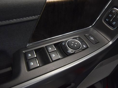 Used 2026 Ford F250 Lariat image 4